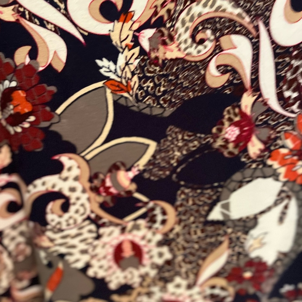 Chico's Navy and Red Floral Blouse Size 3/XL - Picture 6 of 7